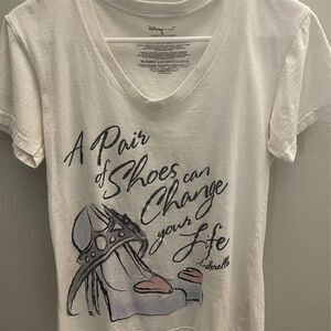 Disney Store Women's M White Cinderella Graphic V-Neck T-Shirt Casual